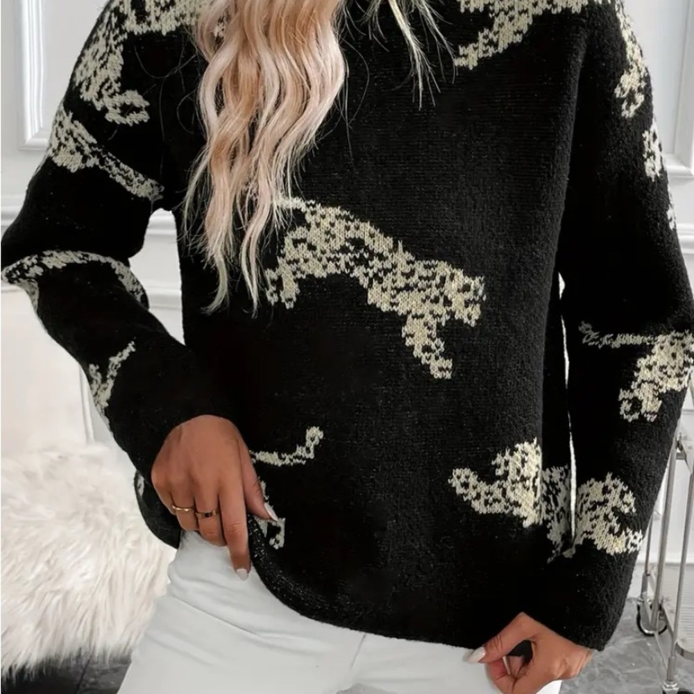 New!!!! Black/Cream Cheetah Mock Turtle Neck Sweater. Size Small